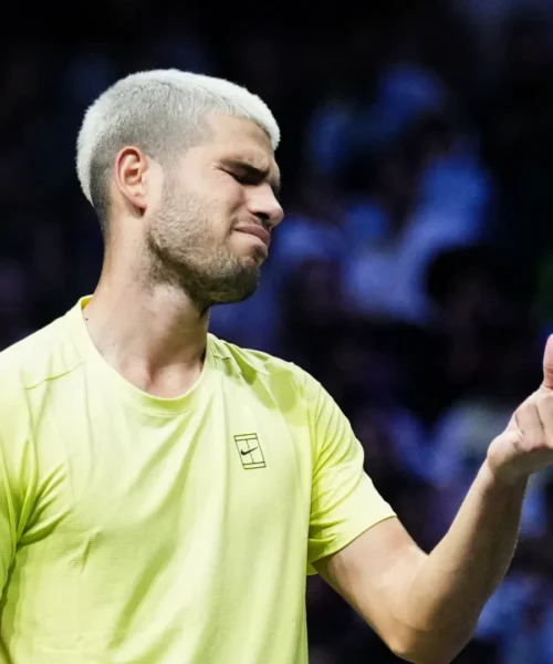 Carlos Alcaraz subito sconfitto a Parigi! Jannik Sinner può tornare numero 1