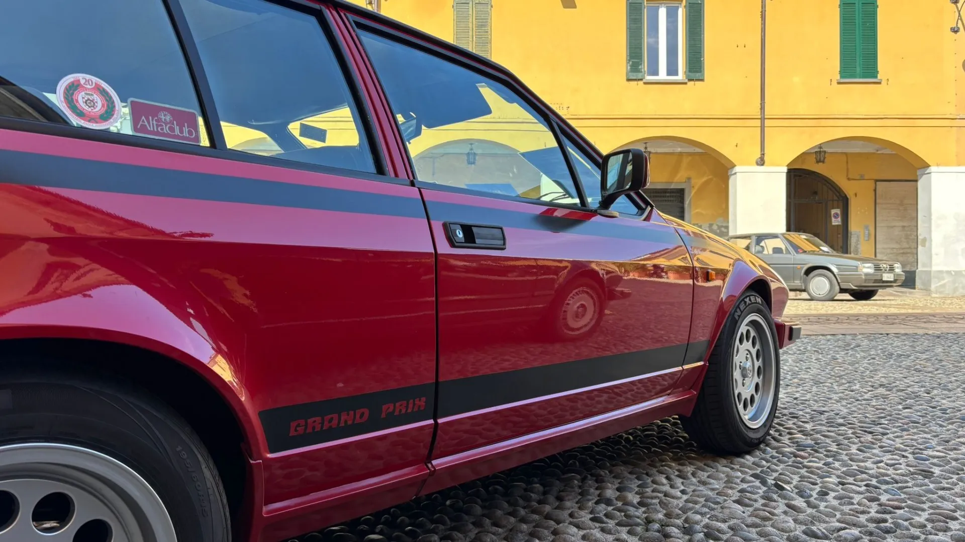 Si decise di limitare la produzione a sole 650 unità numerate