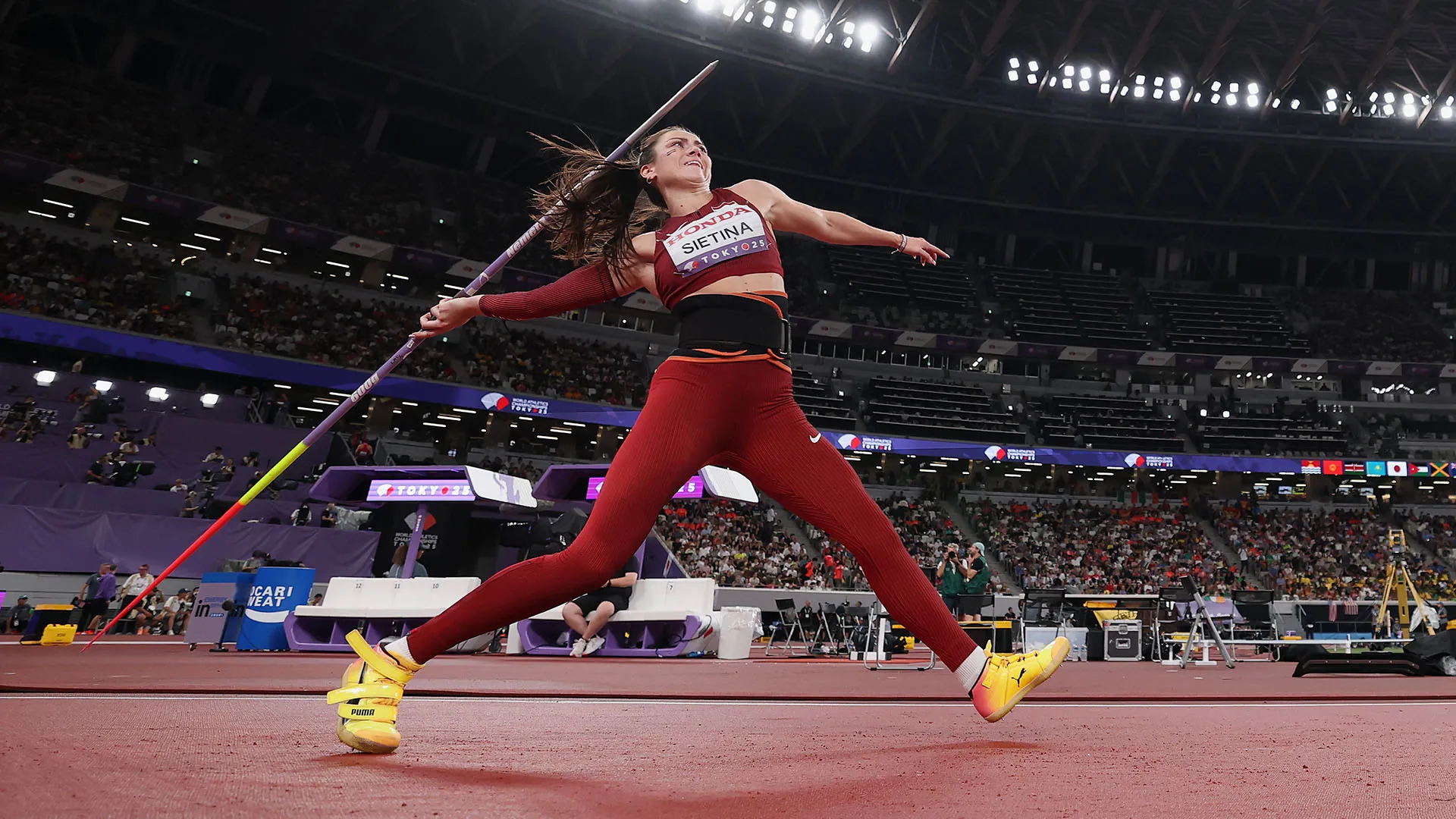 Anete Sietina ha conquistato la medaglia d'argento nel lancio del giavellotto nella finale mondiale in Giappone