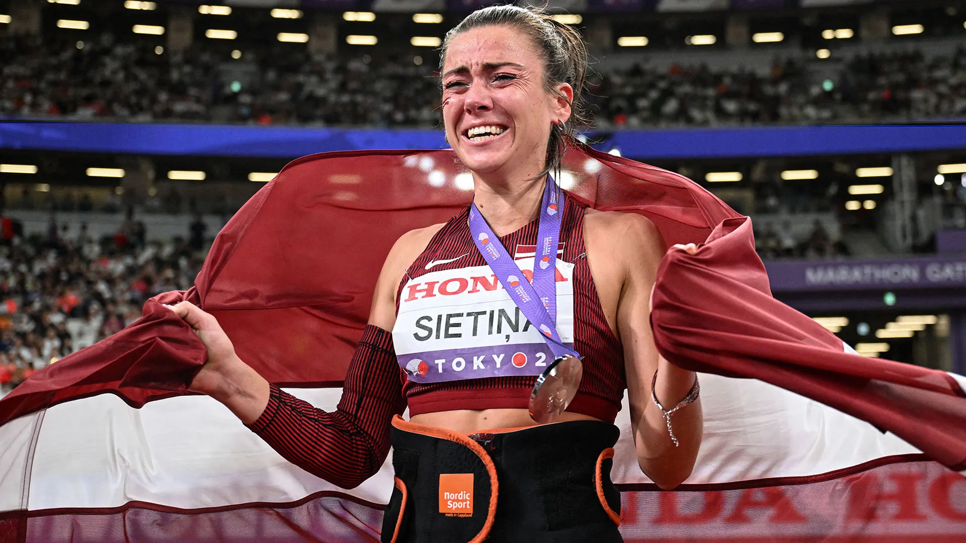 Ha iniziato a praticare l'atletica in giovane età