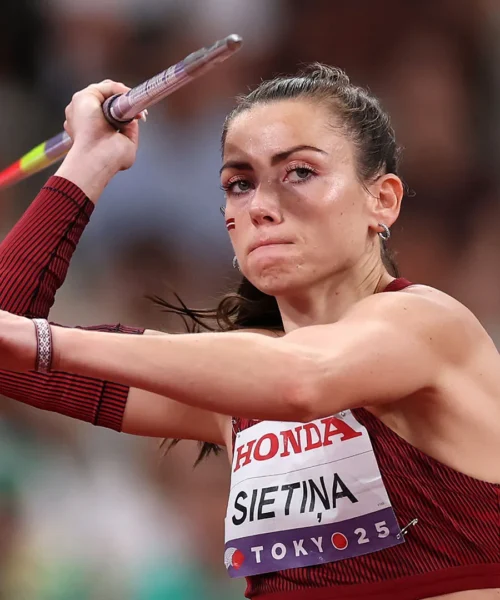 Le foto più belle di Anete Sietina, popolare giavellottista stella dei social