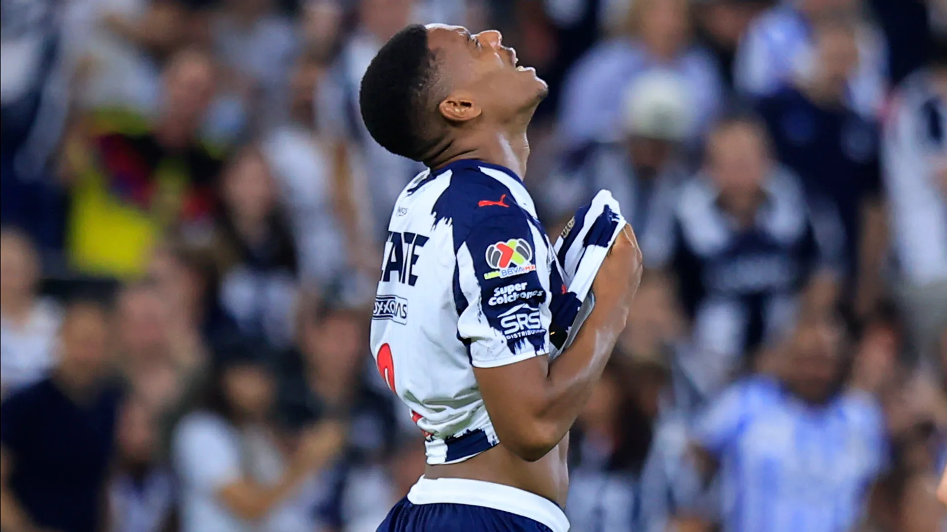 A peggiorare le cose c'è il pesante ingaggio di Martial, che percepisce poco più di 3 milioni di dollari annui
