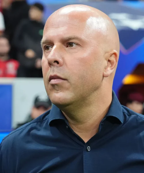 Il Liverpool cambia idea: Slot rivuole la stella del Bayer Leverkusen!