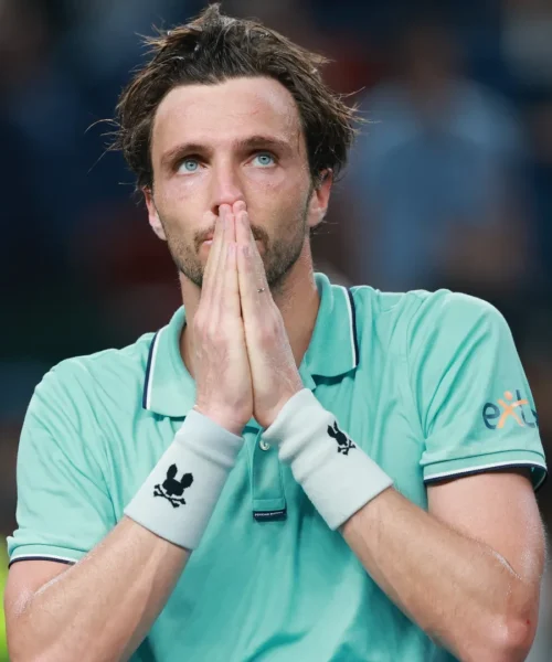 A Shanghai la finale più inaspettata: Arthur Rinderknech sfida il cugino Valentin Vacherot