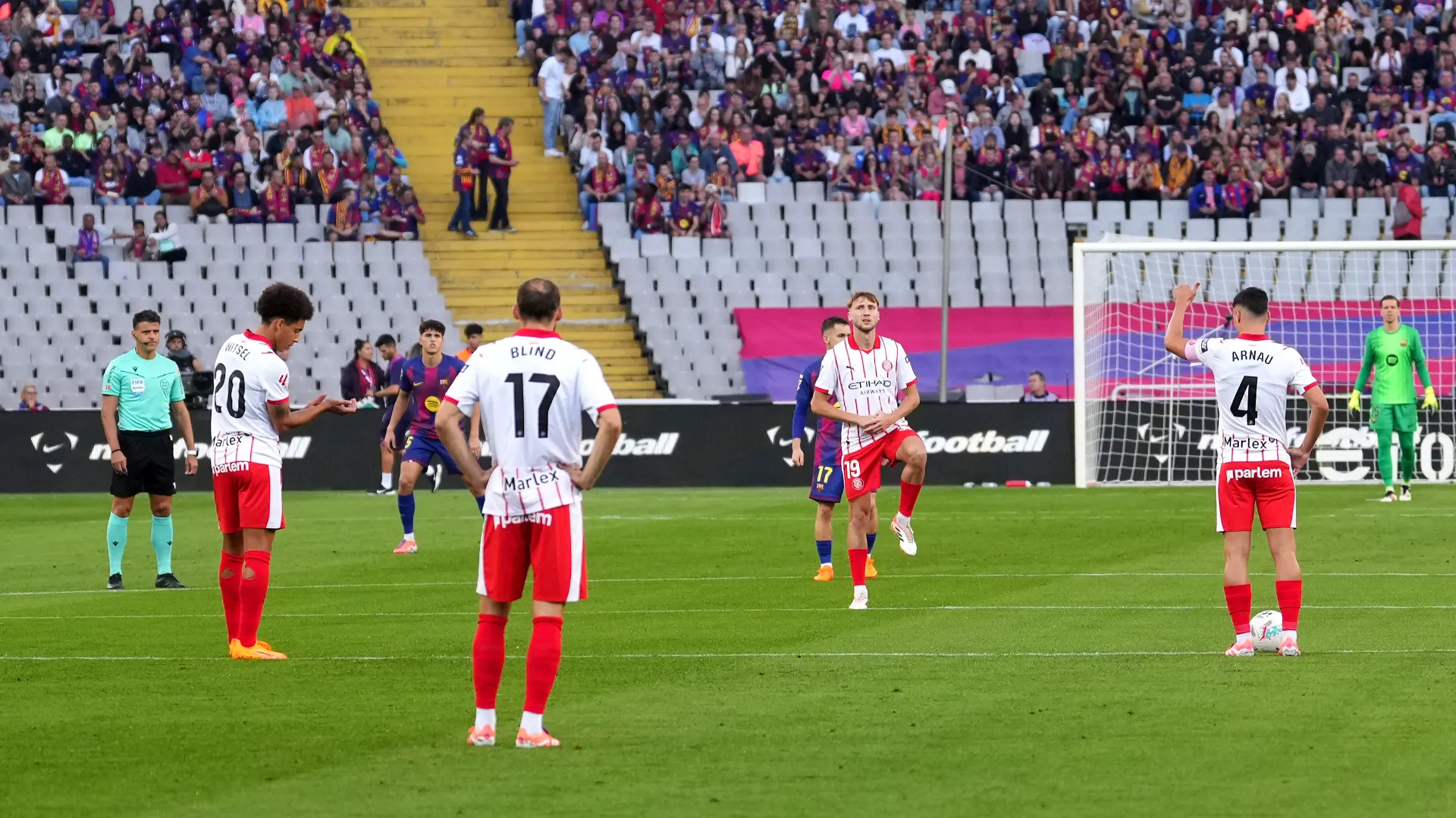 Al fischio d'inizio nessuno si muove: cos'è successo in Barcellona-Girona
