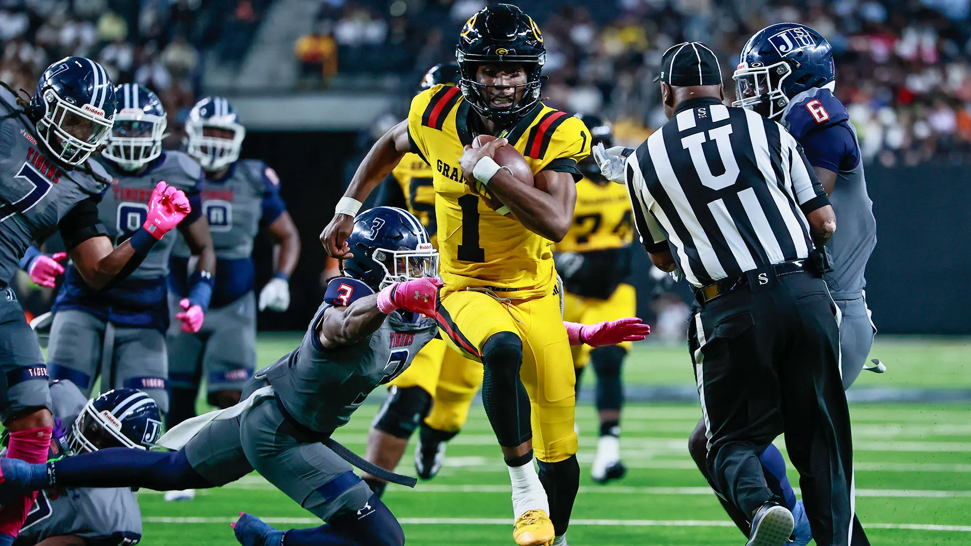 "C'zavian è cosciente e di buon umore" hanno scritto i Grambling State Tigers