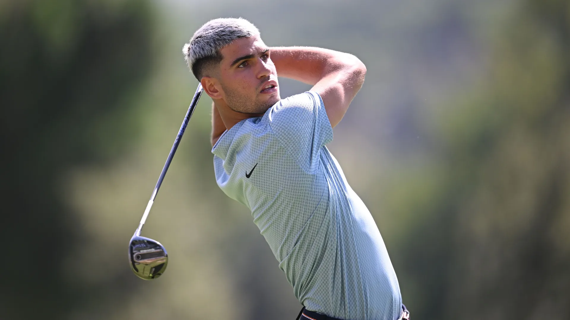 Carlos Alcaraz golfista per un giorno