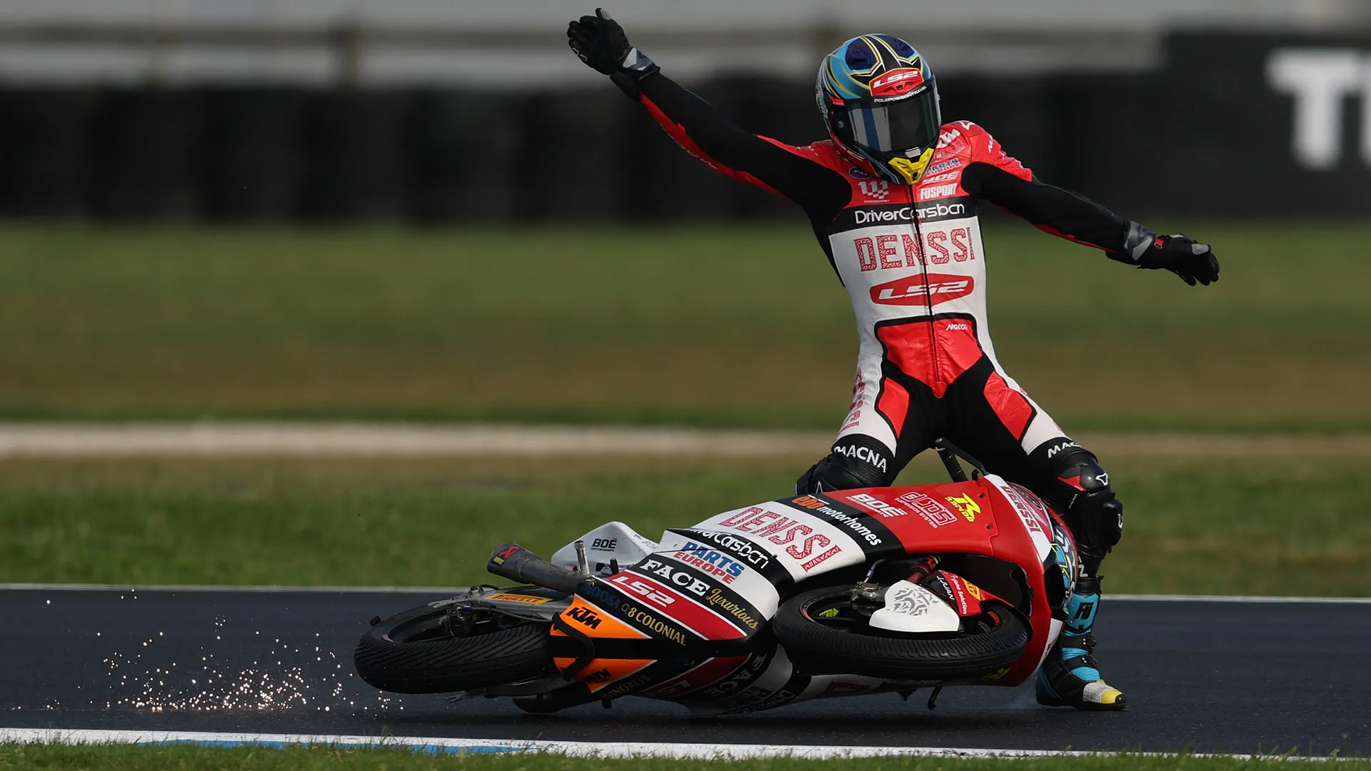 Tanti incidenti nel venerdì di prove libere a Phillip Island