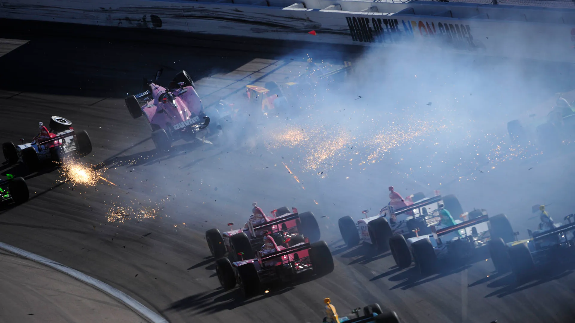 Il pilota si spense a seguito dello schianto sul circuito ovale di Las Vegas
