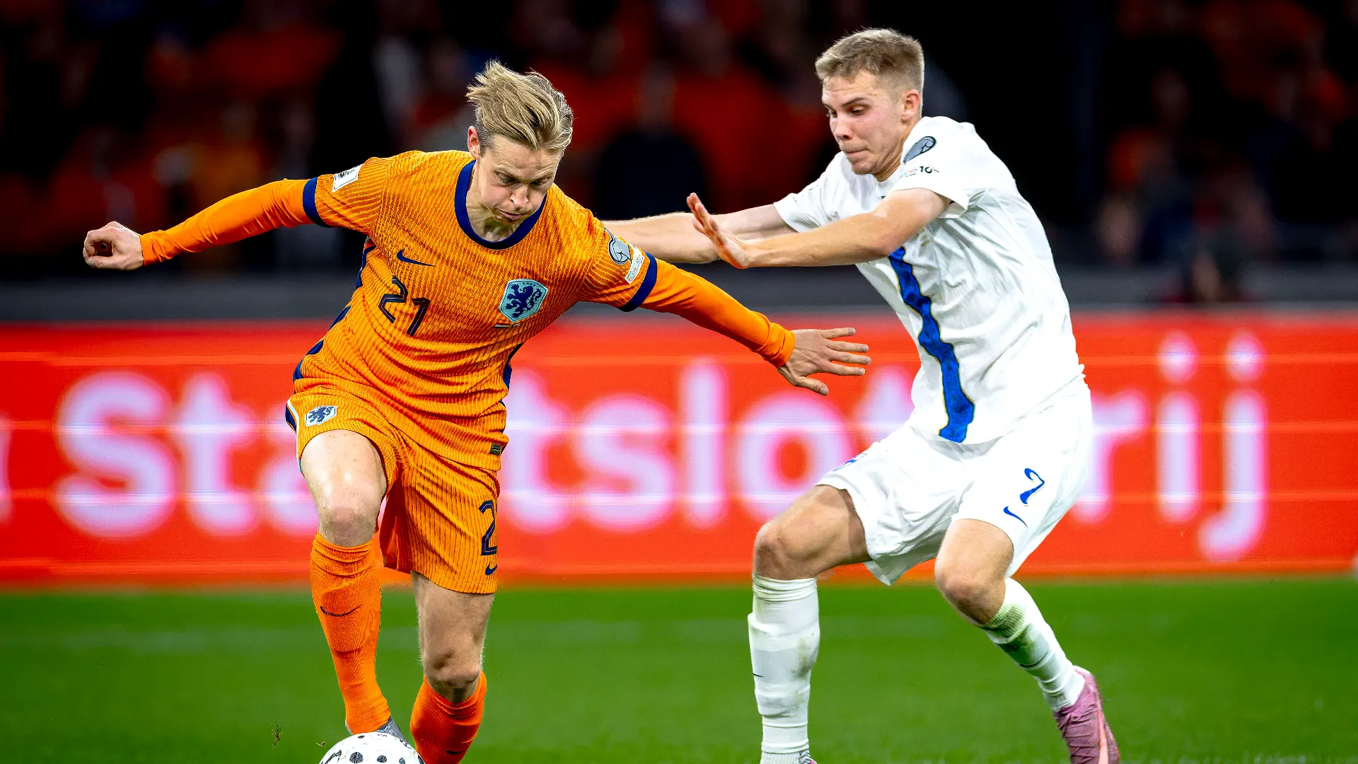 Van Basten ha criticato la lentezza e la prevedibilità di de Jong nella partita contro la Finlandia