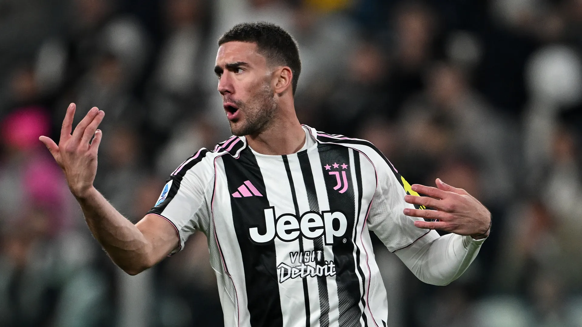 Ha il contratto in scadenza e con ogni probabilità non rinnoverà
