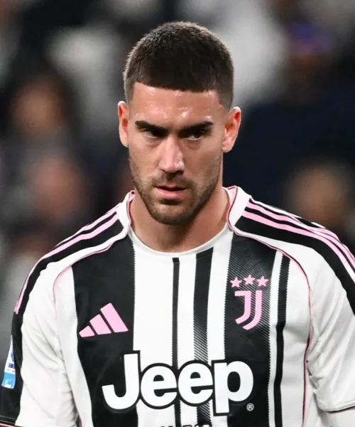 Juventus, Vlahovic via nel mercato invernale: c’è l’offerta
