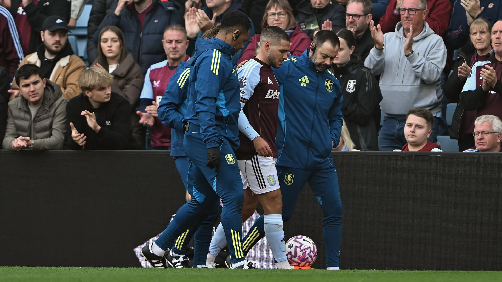 Il calciatore è tra i migliori elementi nella rosa dell'Aston Villa