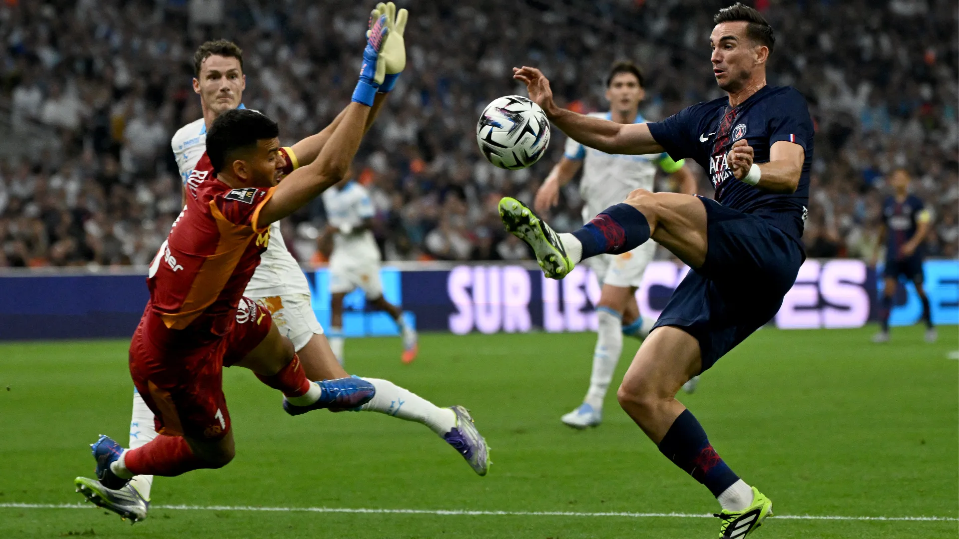 Fabian Ruiz ha un contratto con il PSG fino al 2027 e la società sta valutando il rinnovo
