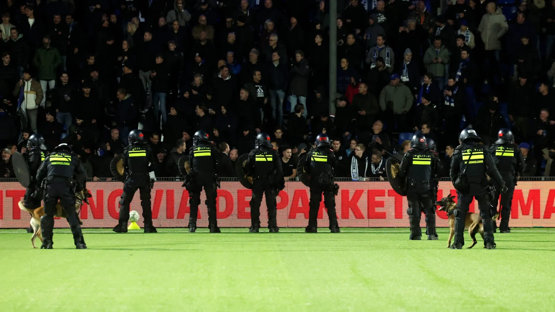 Fortunatamente era stata prevista una massiccia presenza di forze dell'ordine