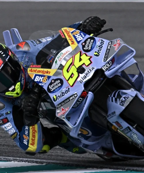 MotoGP: Fermin Aldeguer sfreccia nelle libere di Sepang prima del diluvio