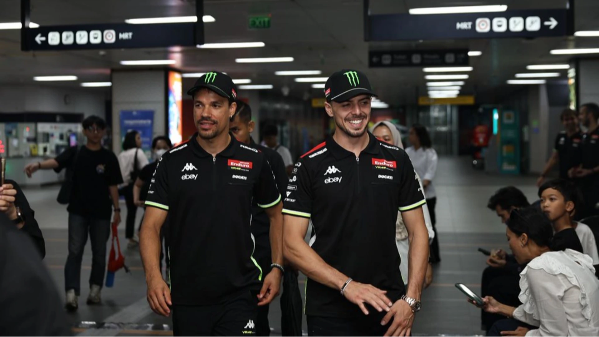 Morbidelli e Di Giannantonio hanno anche potuto visitare brevemente l'area cittadina nei pressi del circuito