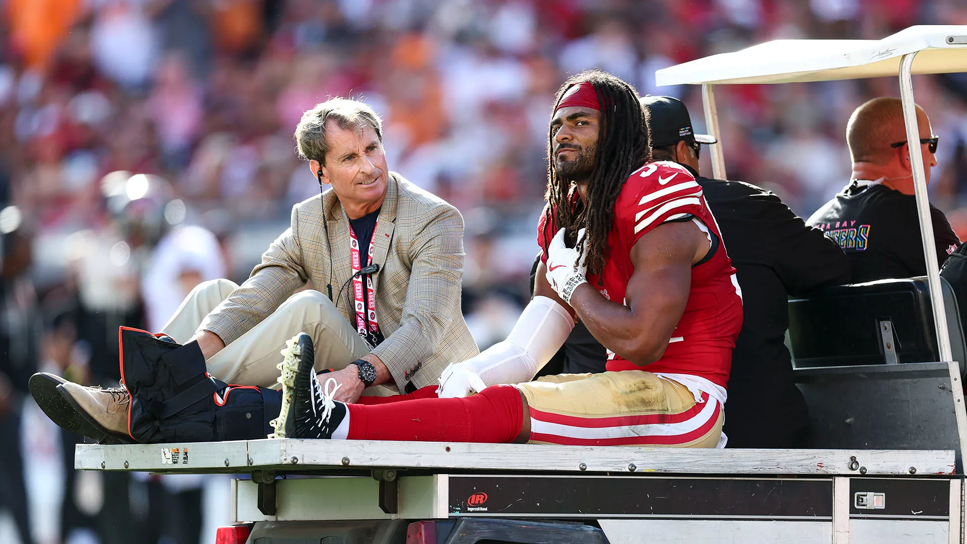 L’allenatore Kyle Shanahan ha confermato che Warner dovrà operarsi