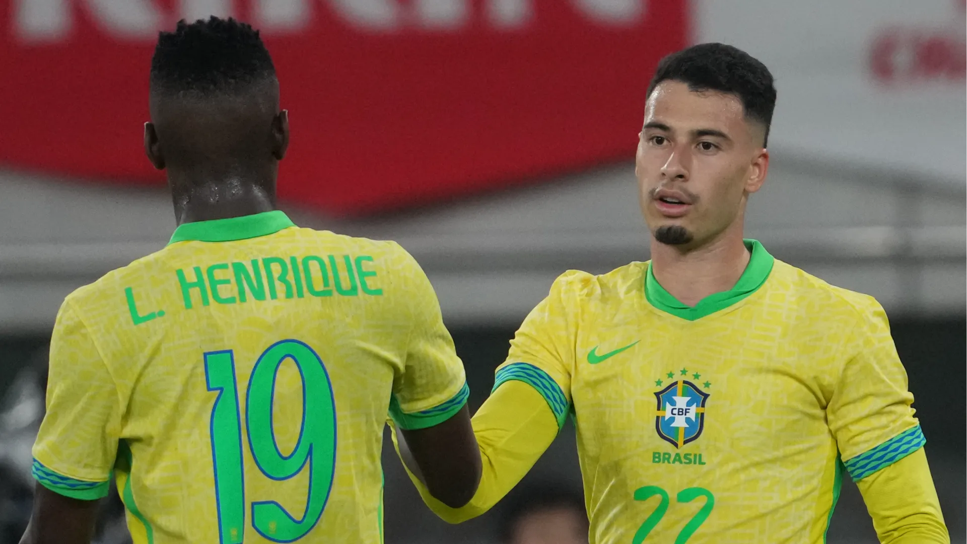 Grazie ai gol di Paulo Henrique e Gabriel Martinelli, il Brasile è andato a riposo in vantaggio per 2-0
