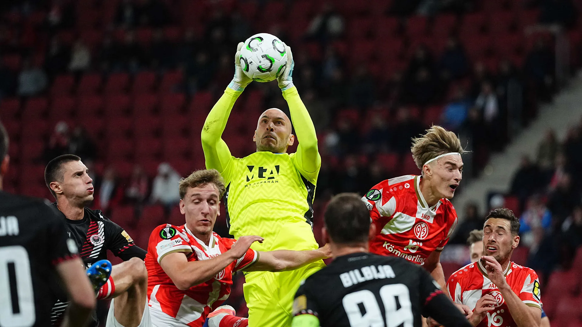 tanta paura per Goran Karacic durante Mainzù-Zrinjski Mostar