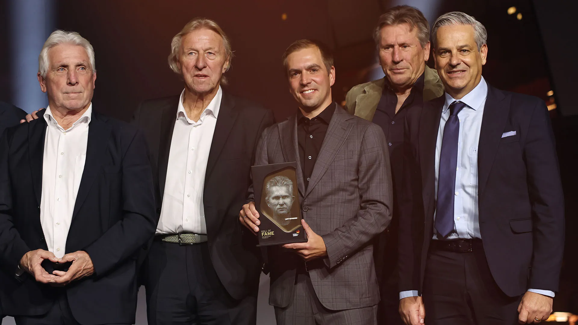 Schweinsteiger ha ringraziato commmosso:"È qualcosa di molto speciale quando, come me, vieni da una piccola città chiamata Oberaudorf e poi vieni inserito nella Hall of Fame"