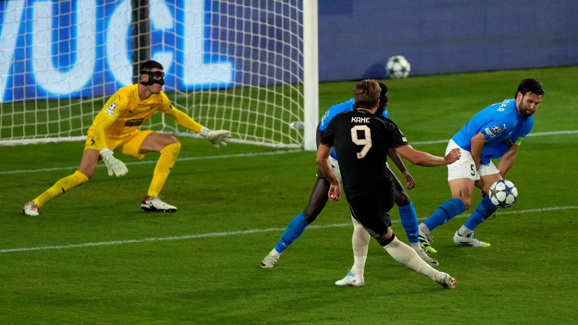 Fin dal primo momento, Kane ha avuto un impatto devastante al Bayern Monaco
