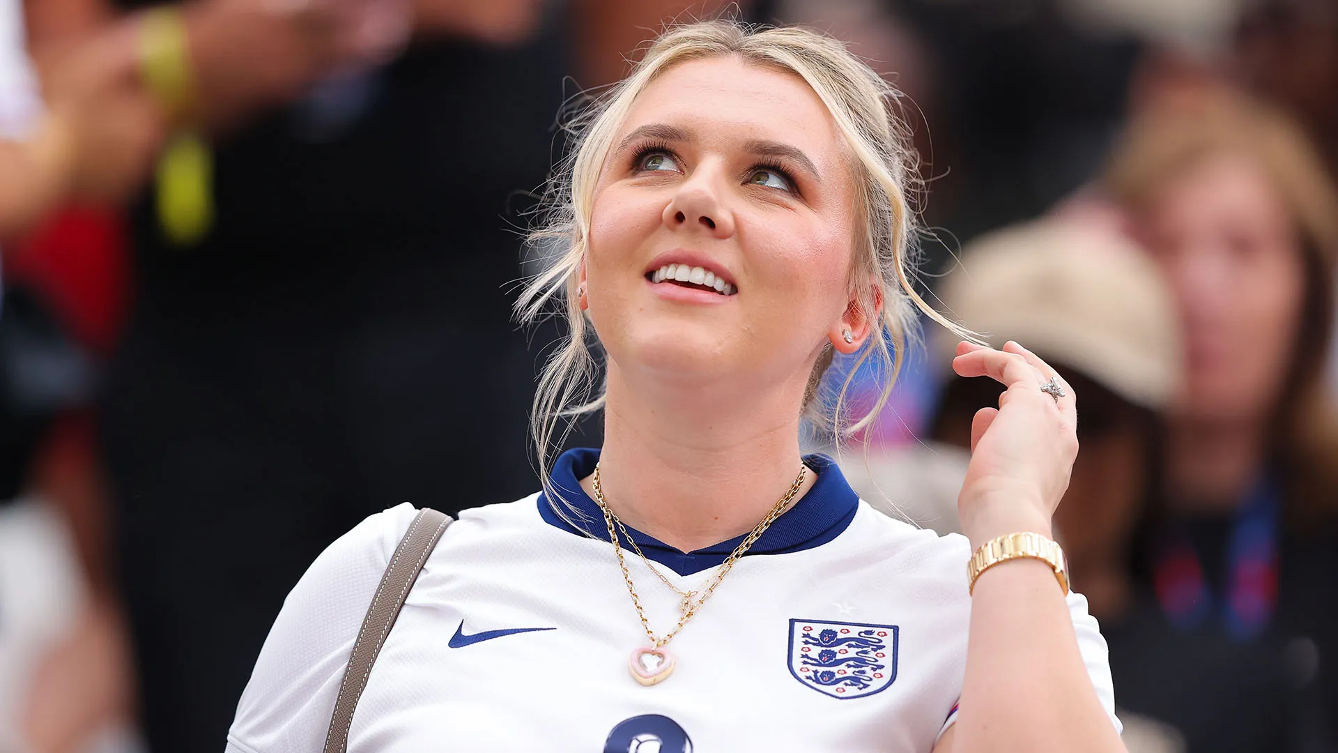 Secondo quanto riporta il quotidiano Bild, la moglie di Harry Kane, Katie Goodland, avrebbe messo il veto sul ritorno in Inghilterra