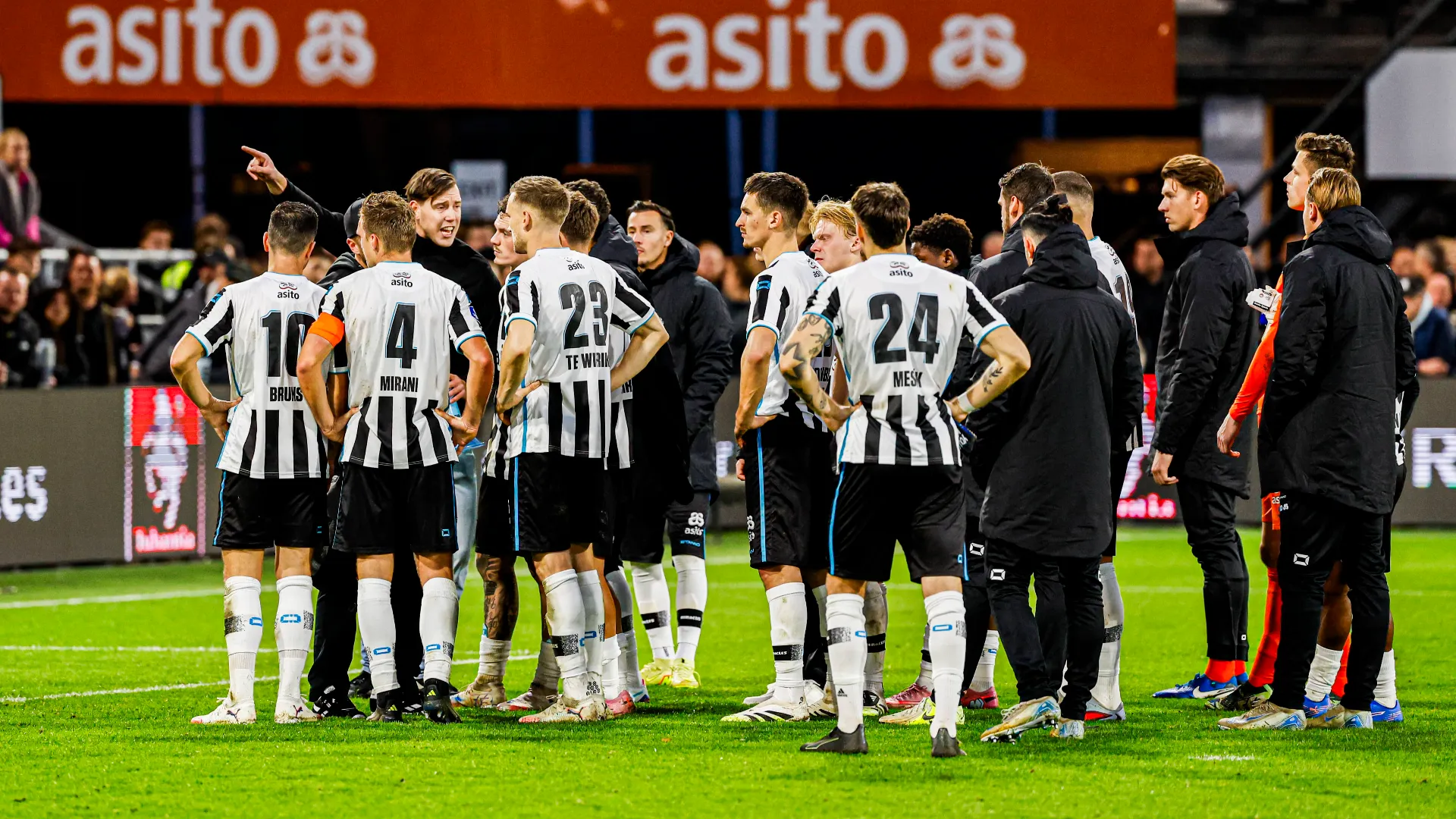 Serata da dimenticare per l'Heracles Almelo: ha perso 7-0 contro il Feyenoord
