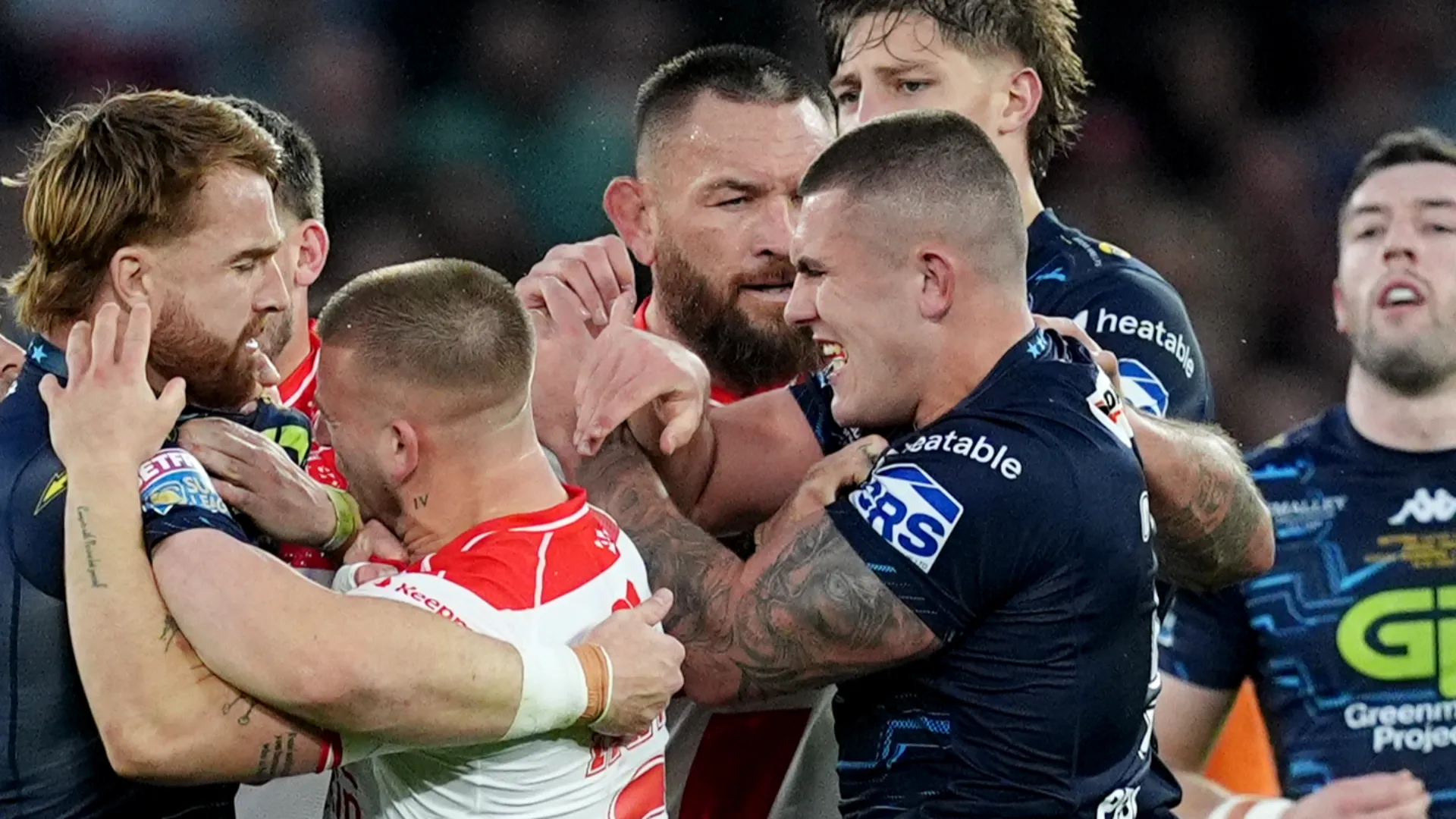 Scene tristissime quelle viste durante Wigan Warriors-Hull KR
