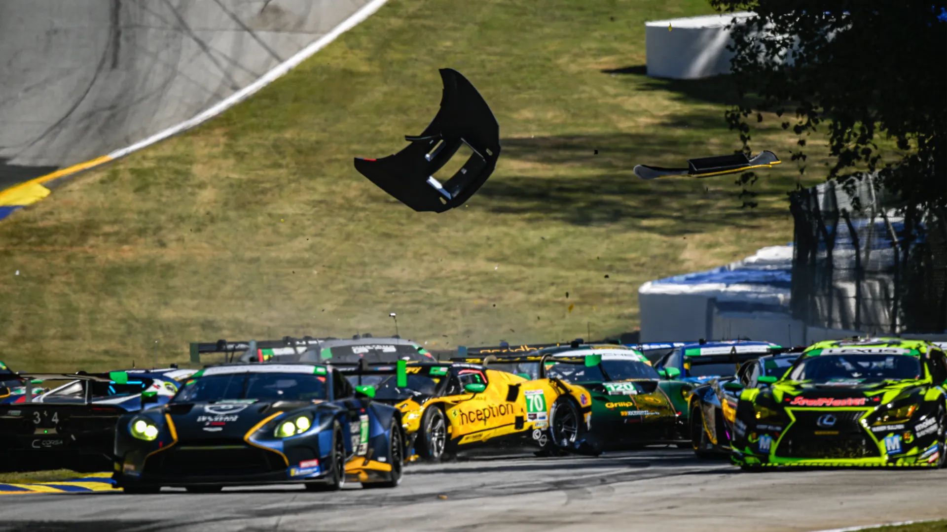 Anche la #45 Lamborghini Huracán GT3 EVO2 (Wayne Taylor Racing) è rimasta danneggiata nell’incidente
