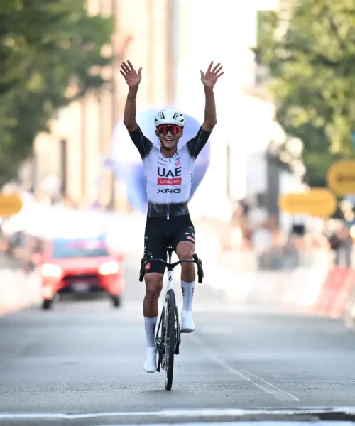Isaac Del Toro vince il GranPiemonte 2025: “Stagione incredibile”