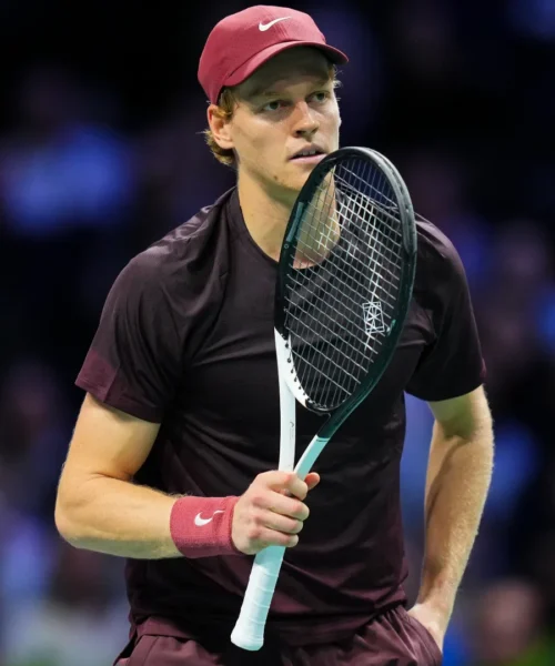 Jannik Sinner, tutto facile con Bergs: è agli ottavi al Masters 1000 di Parigi