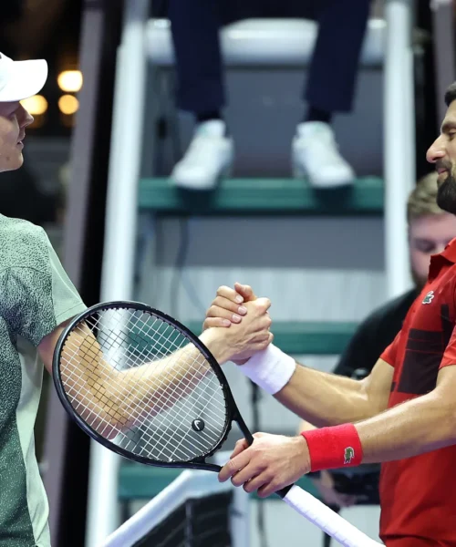 Six Kings Slam, quando gioca Jannik Sinner: i precedenti con Novak Djokovic