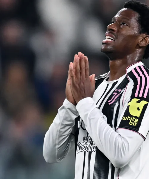Mercato Juventus, c’è anche una big italiana per Jonathan David