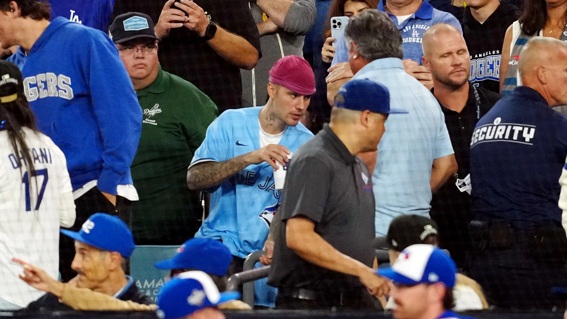 Grande sorpresa per i tifosi: a pochi metri da loro c'era Justin Bieber