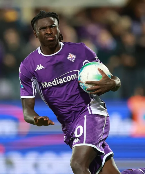 Due rigori salvano la Fiorentina contro il Bologna. Pioli sempre più a rischio