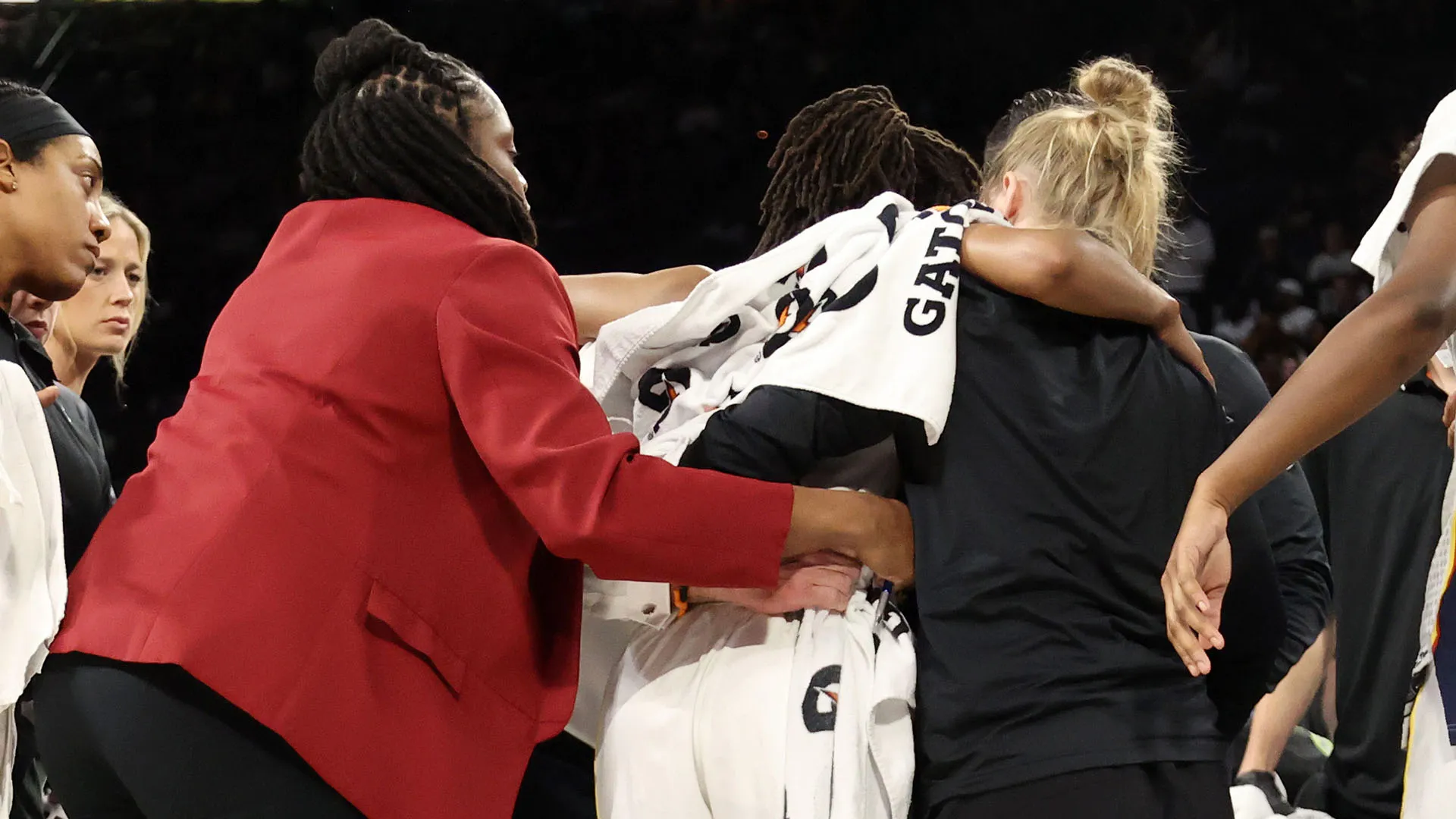 Kelsey Mitchell ha avuto un problema al ginocchio e sta facendo gli esami medici per capire meglio l'entità dell'infortunio