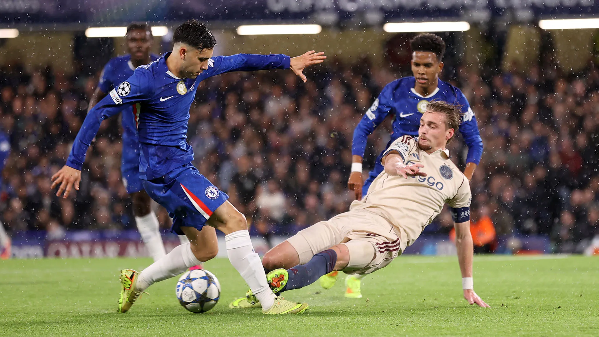 Anche a causa dell'inferiorità numerica, l'Ajax ha perso malamente