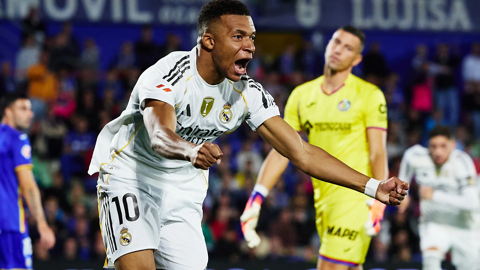 Tra le due espulsioni c'è stato il gol di Kylian Mbappé