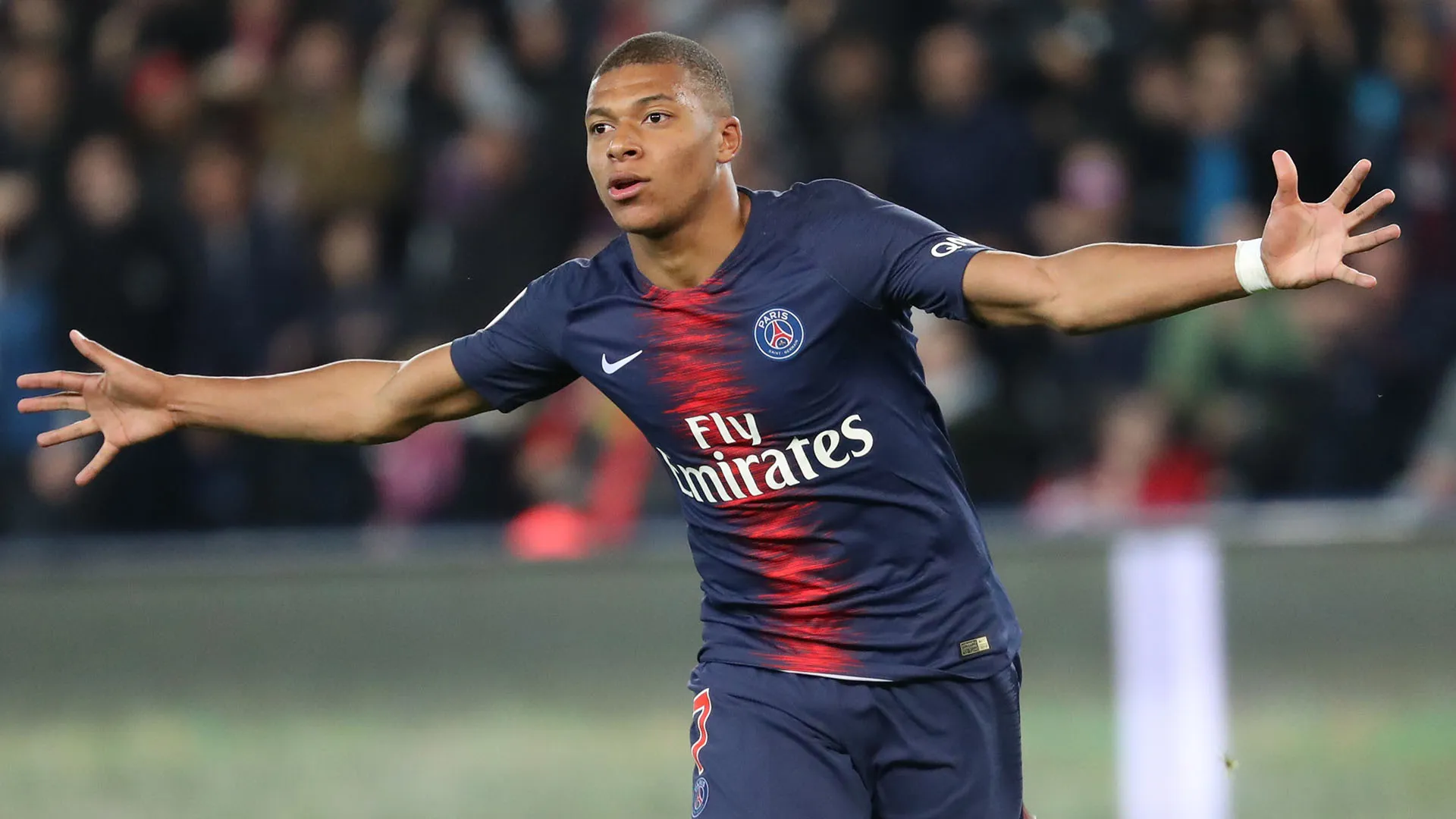 2- Nel 2018 il PSG ha investito 180 milioni di euro per Kylian Mbappé
