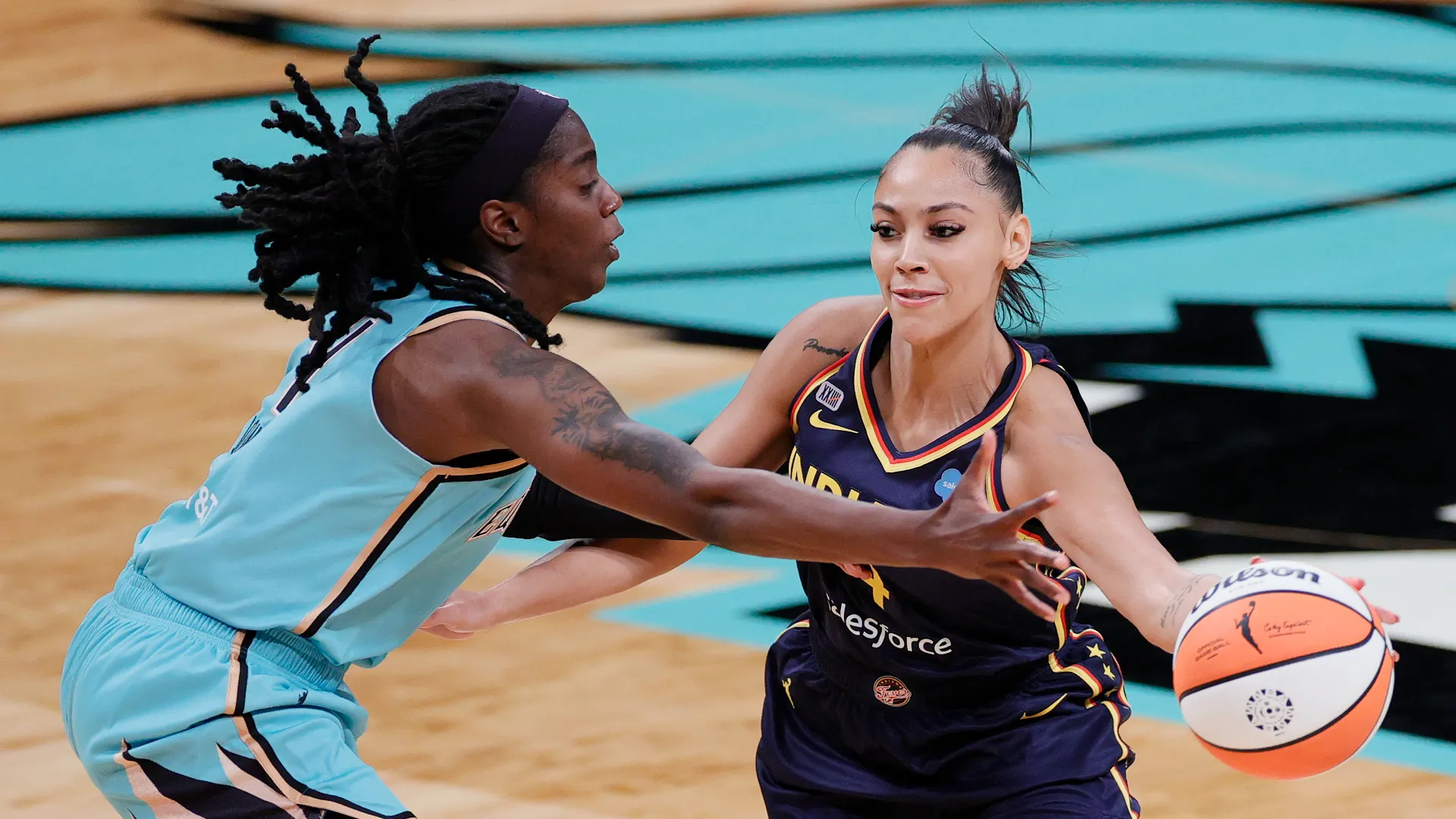 Ha debuttato in WNBA nel 2021 con Indiana Fever