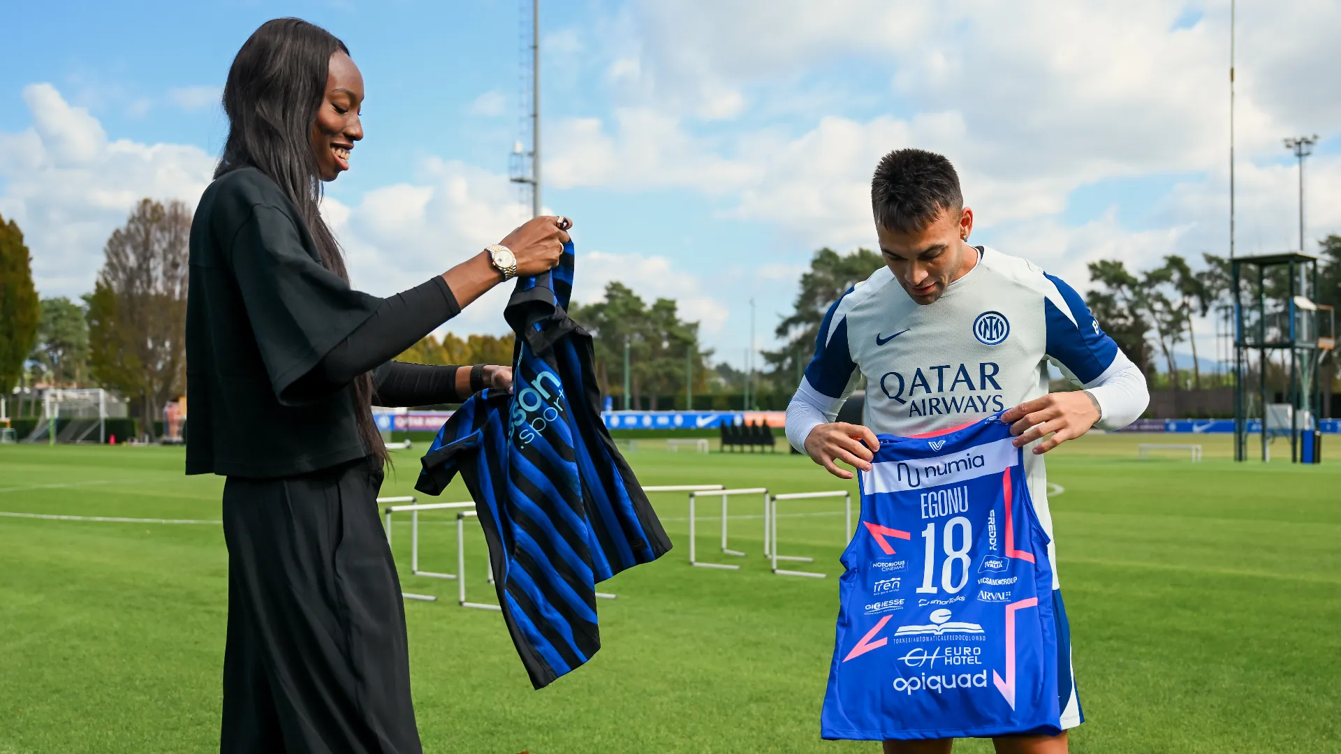 La campionessa e il capitano dell'Inter si sono scambiati la maglia