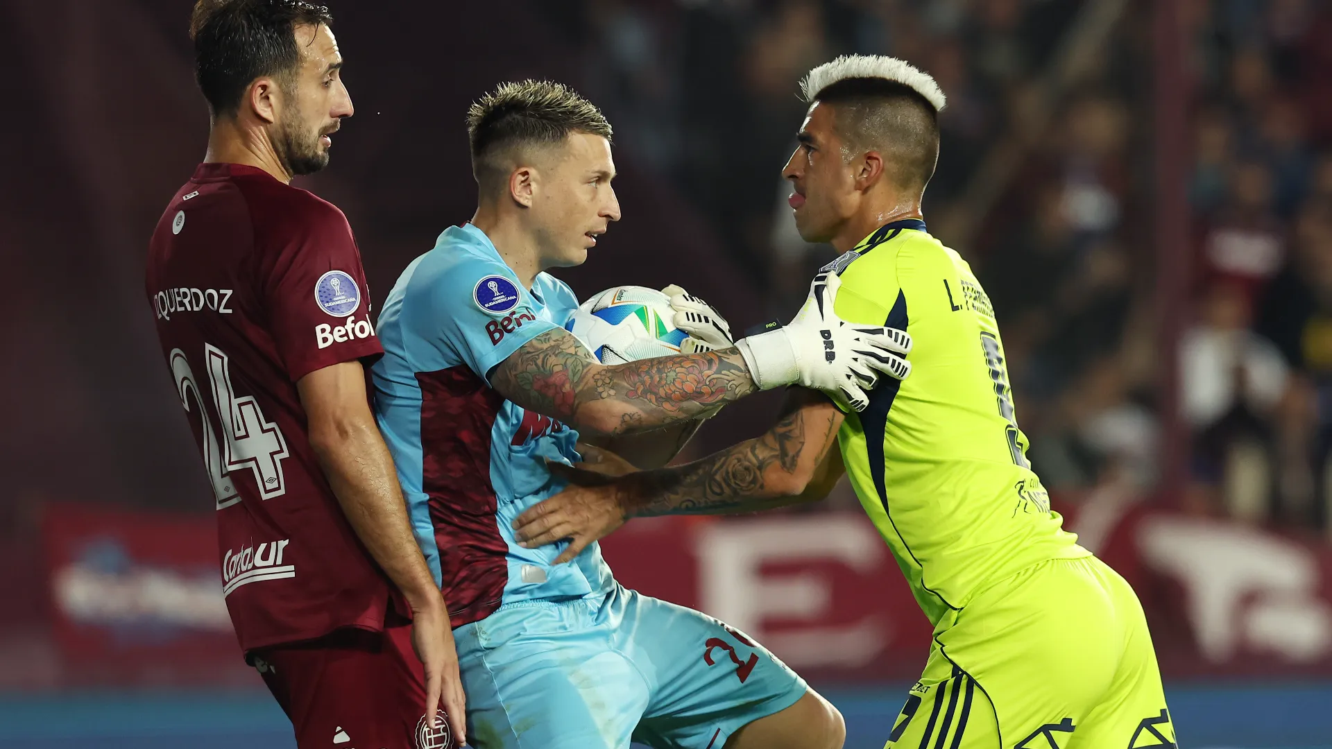 Tra i più tesi sicuramente Leandro Miguel: qui l'attaccante se l'è presa con il portiere avversario