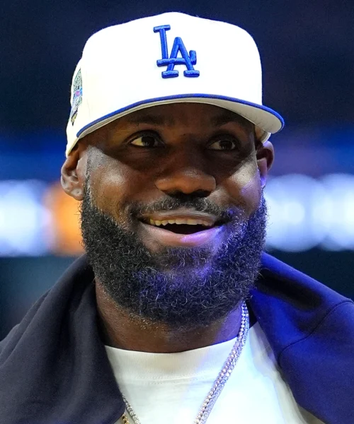 La trovata pubblicitaria di LeBron James costa cara a moltissimi tifosi