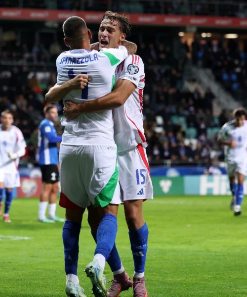 L’Italia torna dall’Estonia con tre punti in più: a segno Kean (poi infortunato), Retegui ed Esposito