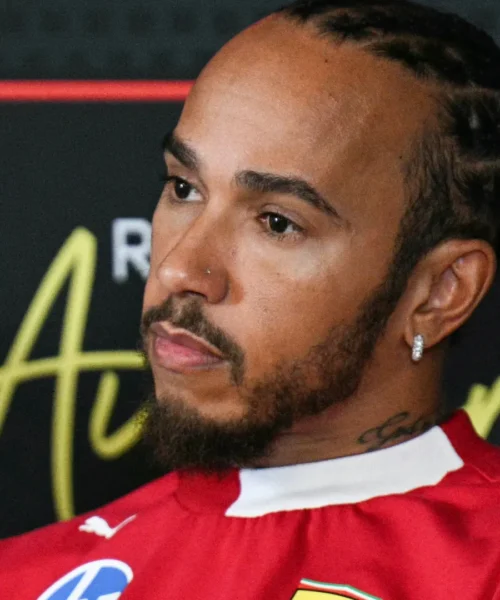 Christian Horner-Ferrari, Lewis Hamilton stizzito: “Voci che non aiutano”