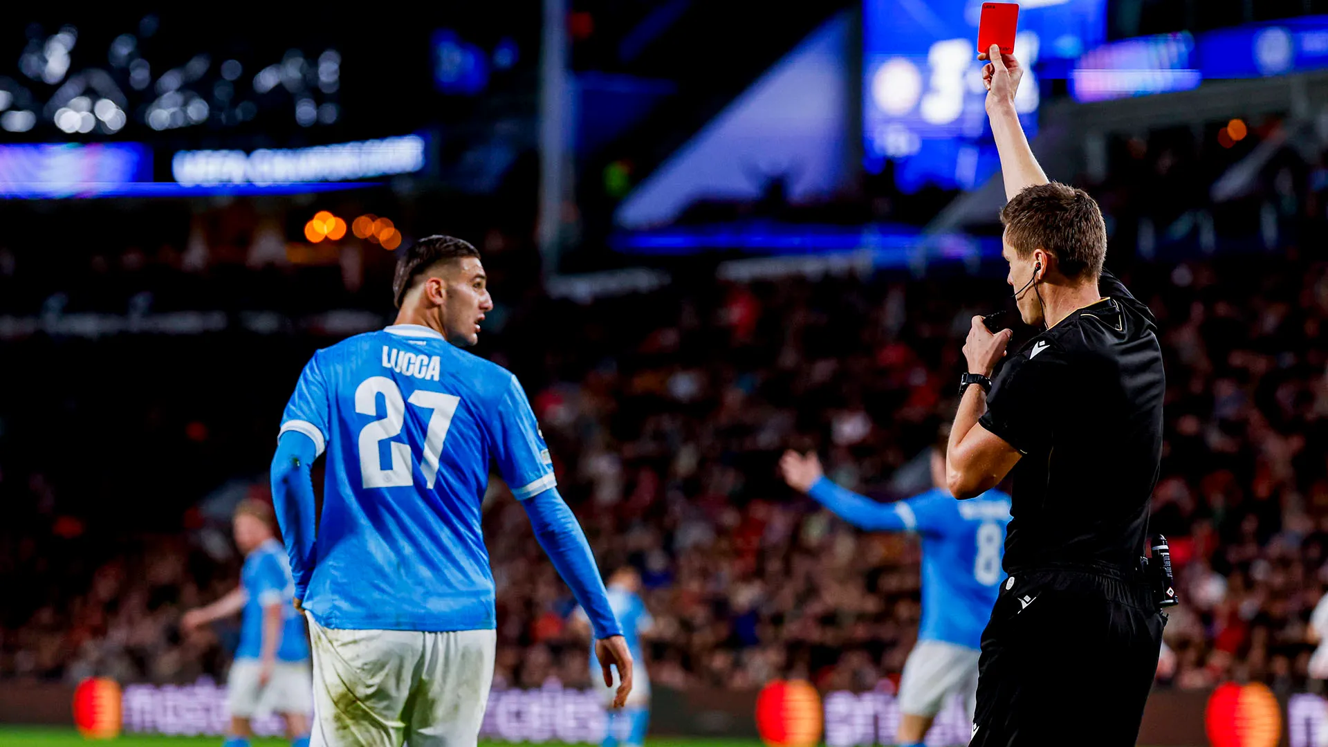 A causare il crollo definitivo del Napoli è stata l'espulsione di Lucca, avvenuta al 76', sul risultato di 3-1 per i padroni di casa