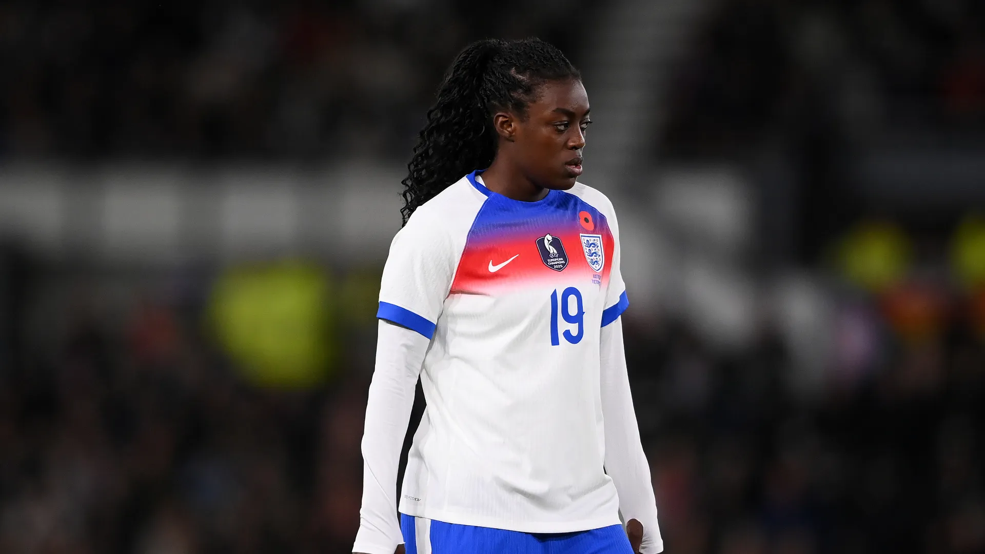 La stella ha urlato dal dolore ed è scoppiata a piangere