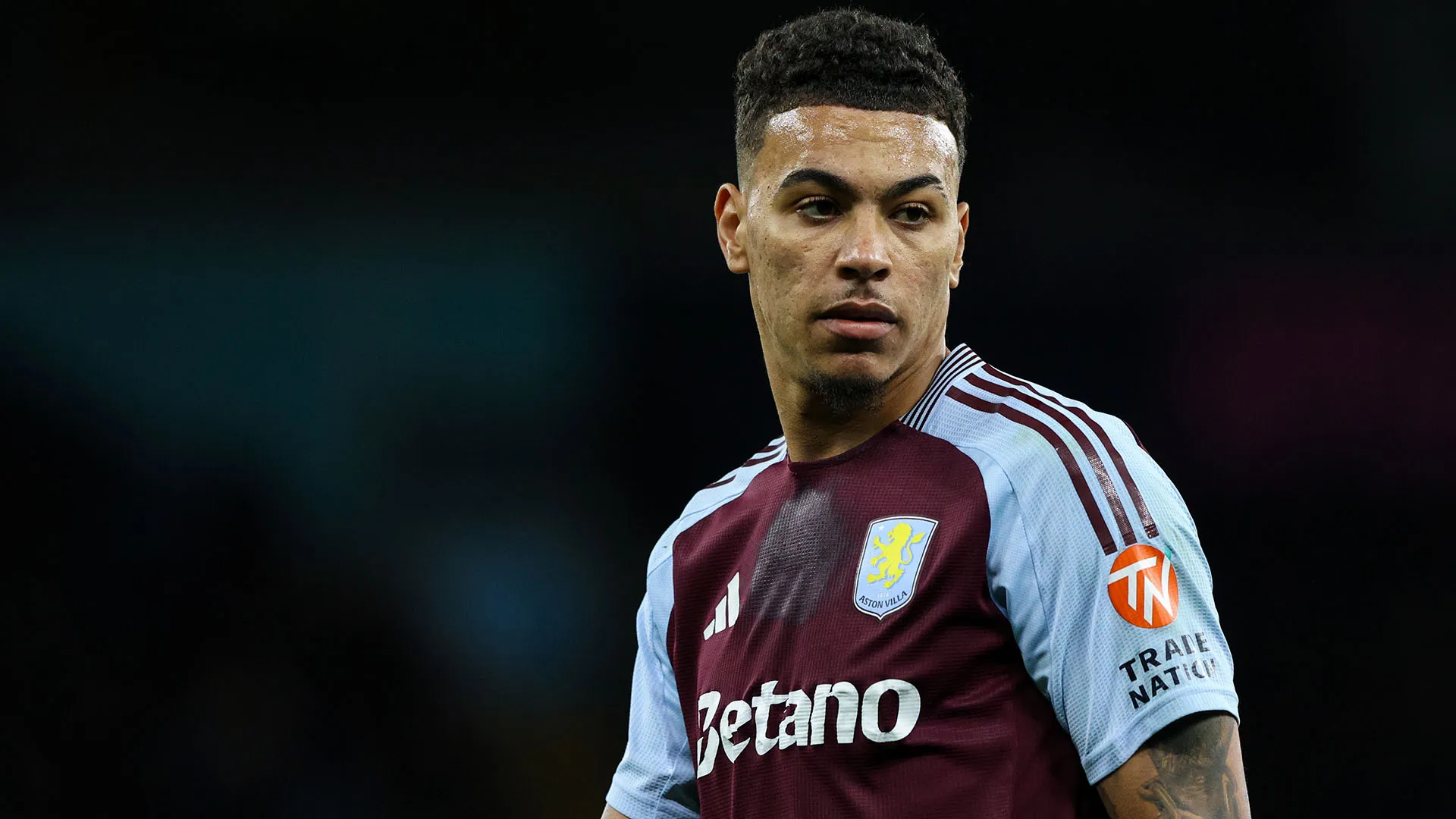 L'asso dell'Aston Villa piace tantissimo anche al Paris Saint Germain
