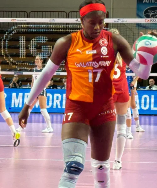 Myriam Sylla, l’avventura turca inizia nel peggiore dei modi: le foto